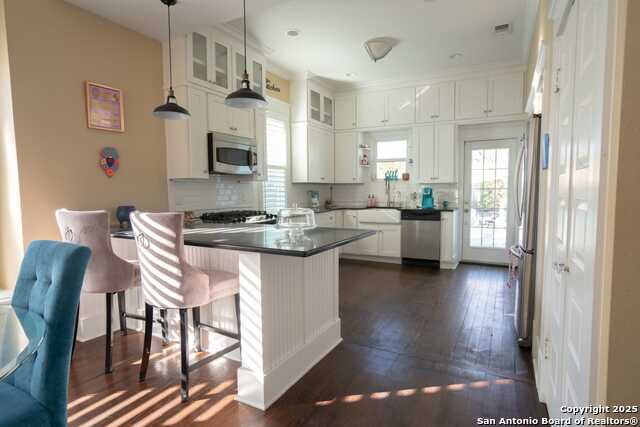415 Florida Property Photo 9