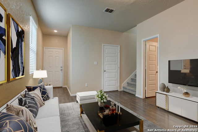 3931 Somers Crest Property Photo 5