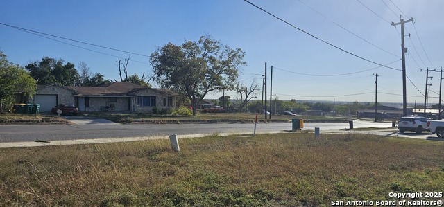 807 Toepperwein Property Photo 2