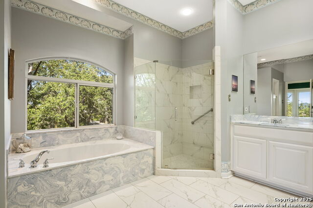 305 Spanish Pass Property Photo 16
