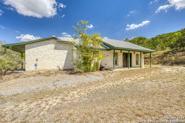 305 Spanish Pass Property Photo 22