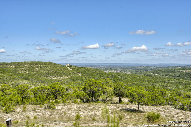 305 Spanish Pass Property Photo 38