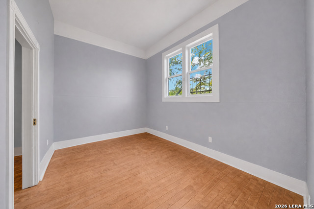 1610 W Commerce Property Photo 7