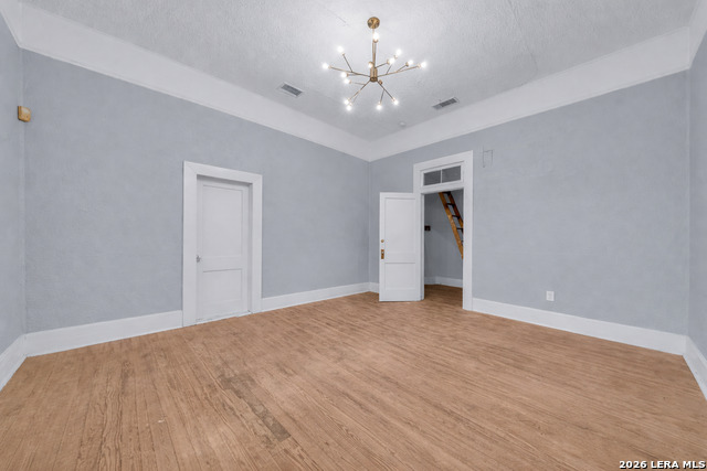 1610 W Commerce Property Photo 17