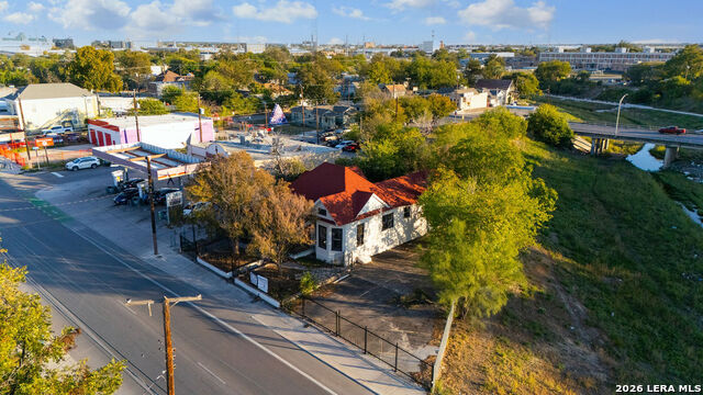 1610 W Commerce Property Photo 22