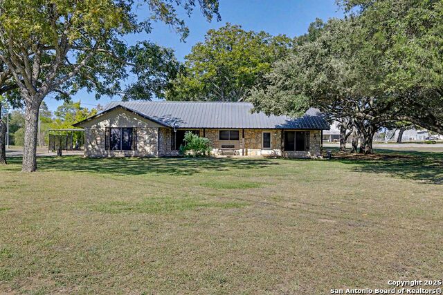307 Us Highway 87 Property Photo 1