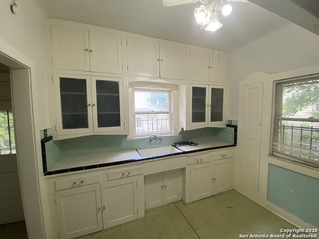 247 E Lullwood Ave Property Photo 10
