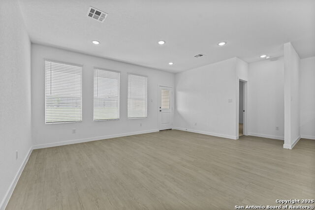 1221 Twisted Creek Property Photo 4