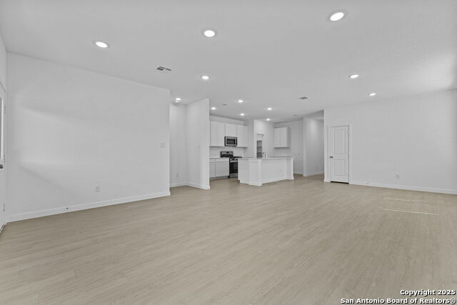 1221 Twisted Creek Property Photo 7