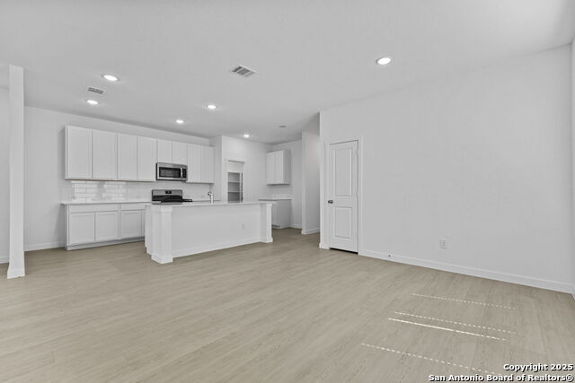 1221 Twisted Creek Property Photo 8