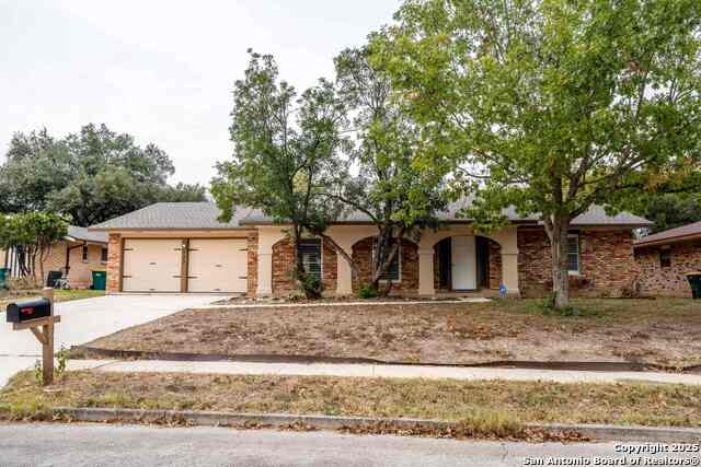 123 Granada Property Photo 6
