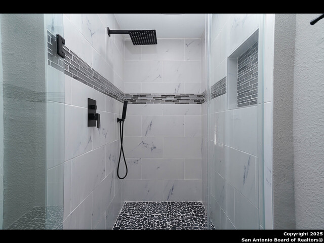 8619 Oak Ledge Property Photo 20