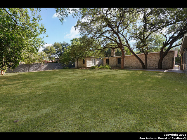 8619 Oak Ledge Property Photo 36