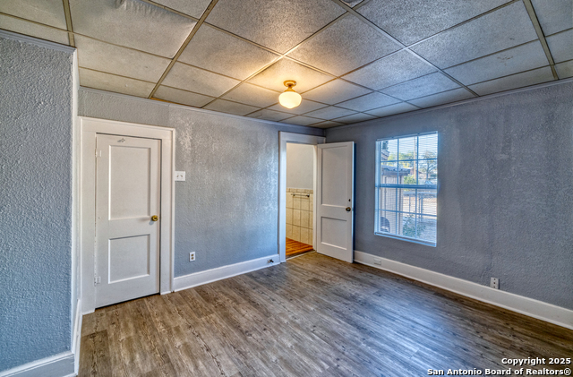 703 E Nueces Property Photo 13