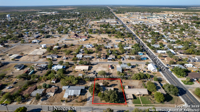 703 E Nueces Property Photo 24