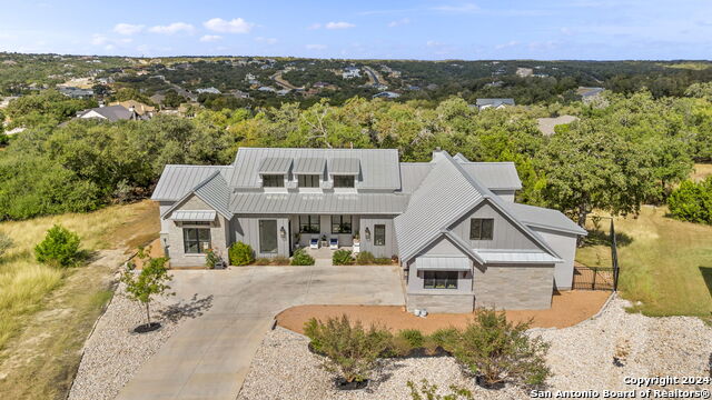 1220 Brushy Curve Property Photo 1