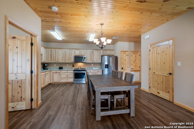 1554 Gruene Property Photo 6