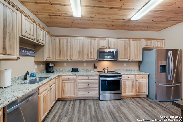 1554 Gruene Property Photo 7
