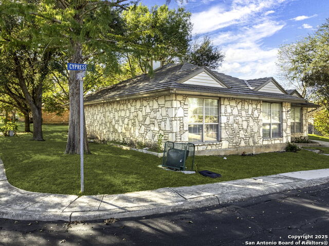 4025 Cypress Ct Property Photo 5