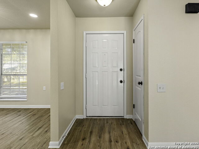 4025 Cypress Ct Property Photo 7