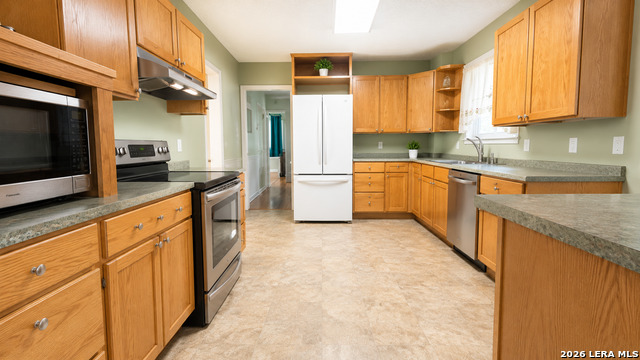 208 Loop 539 Property Photo 8