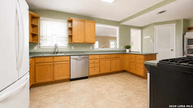 208 Loop 539 Property Photo 9