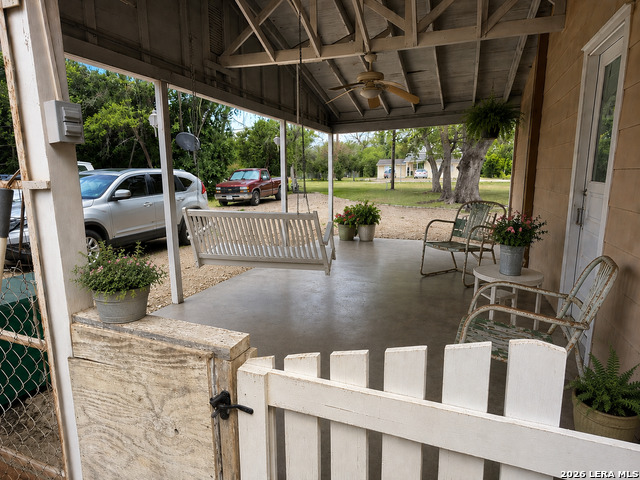 208 Loop 539 Property Photo 17