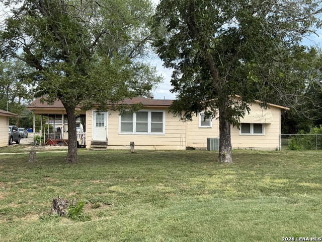 208 Loop 539 Property Photo 18