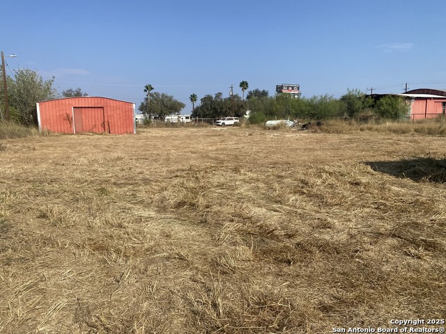 15650 Interstate Highway 35 Property Photo 1