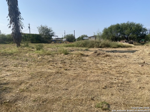 15650 Interstate Highway 35 Property Photo 3