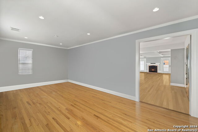 135 Blue Bonnet Blvd Property Photo 12
