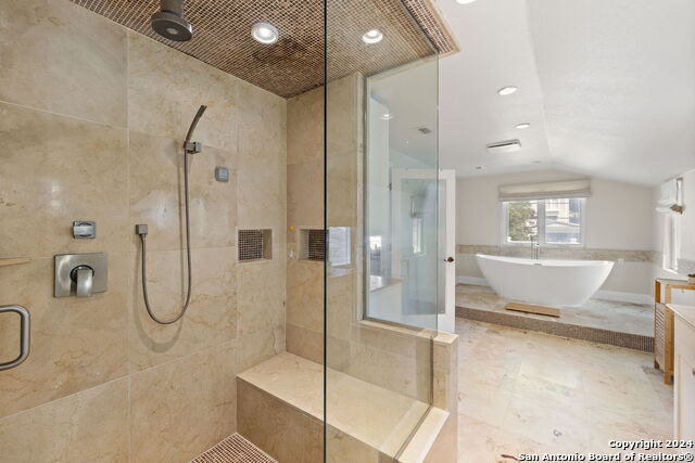 135 Blue Bonnet Blvd Property Photo 30