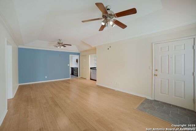 2611 Eisenhauer Rd Property Photo 3