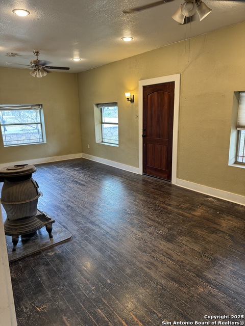 407 N Fort St Property Photo 4
