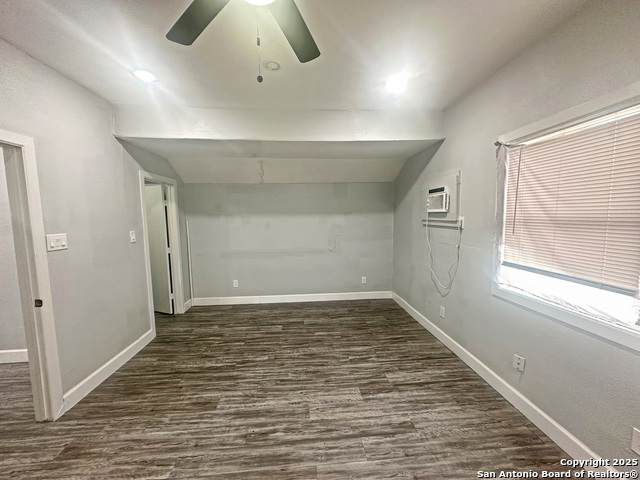 7550 Oak Chase Property Photo 12