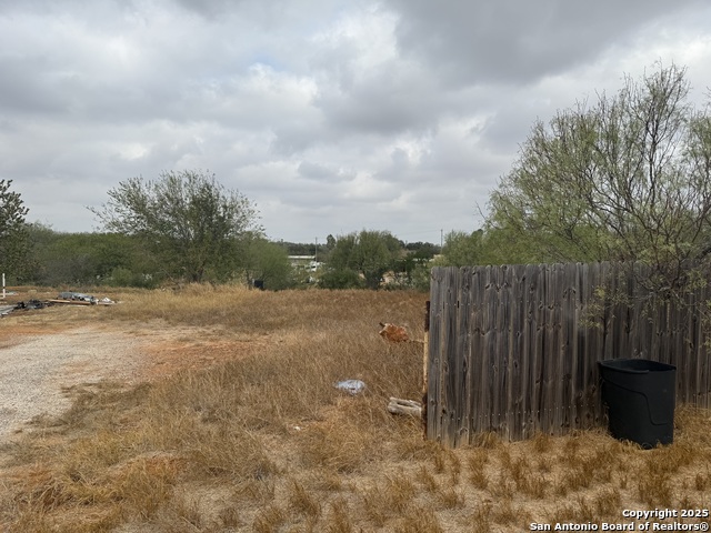 103 Oleander Property Photo 2