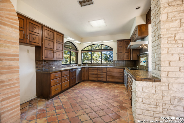 2650 Bandera Hwy E Property Photo 24