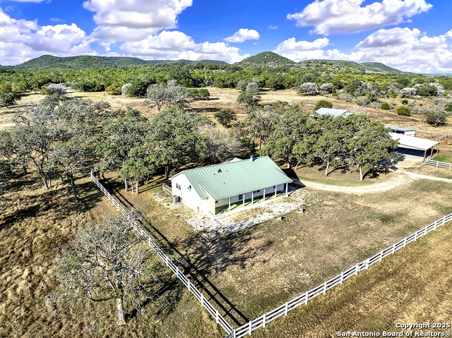 16103 State Highway 16 N Property Photo 2