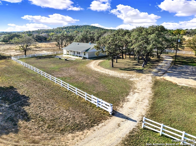 16103 State Highway 16 N Property Photo 4