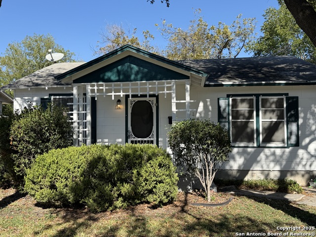 419 Walton Property Photo 1