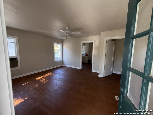 419 Walton Property Photo 10