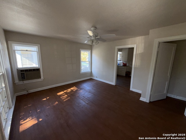 419 Walton Property Photo 11