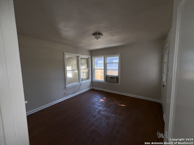 419 Walton Property Photo 15