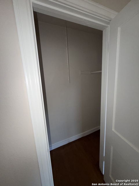 419 Walton Property Photo 17
