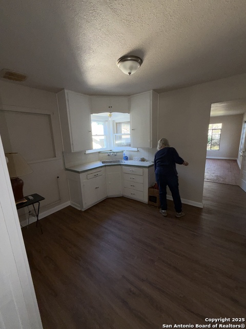 419 Walton Property Photo 19