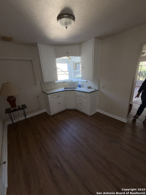 419 Walton Property Photo 20