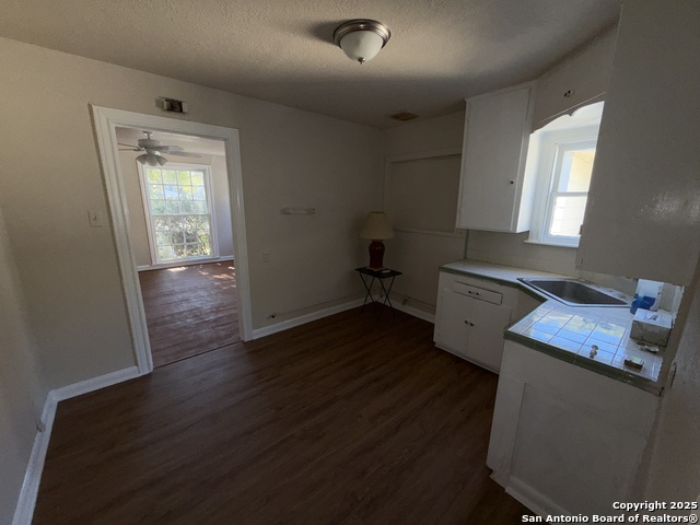419 Walton Property Photo 21