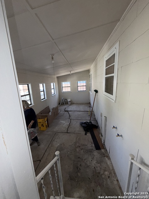 419 Walton Property Photo 26