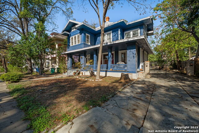 433 W Woodlawn Ave Property Photo 2
