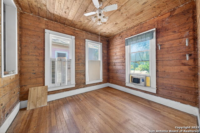 433 W Woodlawn Ave Property Photo 21